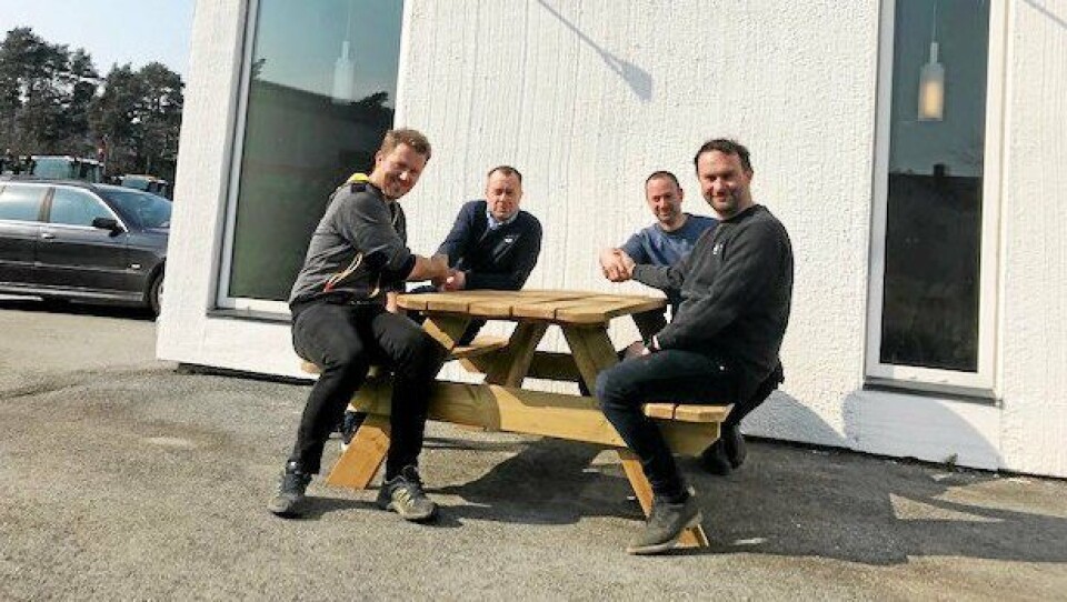 Den tradisjonsrike bedriften Amento/Flekkefjord Produkter AS har fått nye eiere.Like før påsken ble den nemlig klart at Agder Group kjøper opp bedriften som har produsert graveutstyr, hurtigkoblinger og skuffer i 25 år.