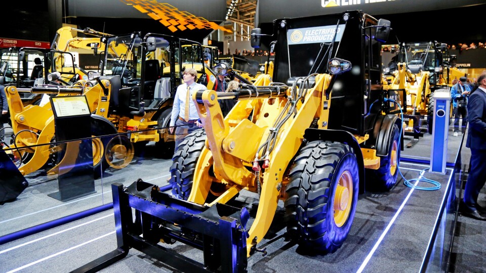 KOMMER: Hjullasteren Cat 906 (her prototype) på 6 tonn kommer som batterimaskin i 2020/21.