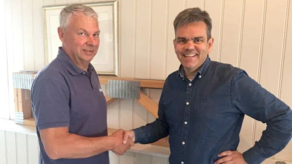 Fra venstre: Dag Saxebøl, eier og daglig leder i Treteknikk AS og Stene Bergsløkken, direktør Byggsystemer i Optimera.