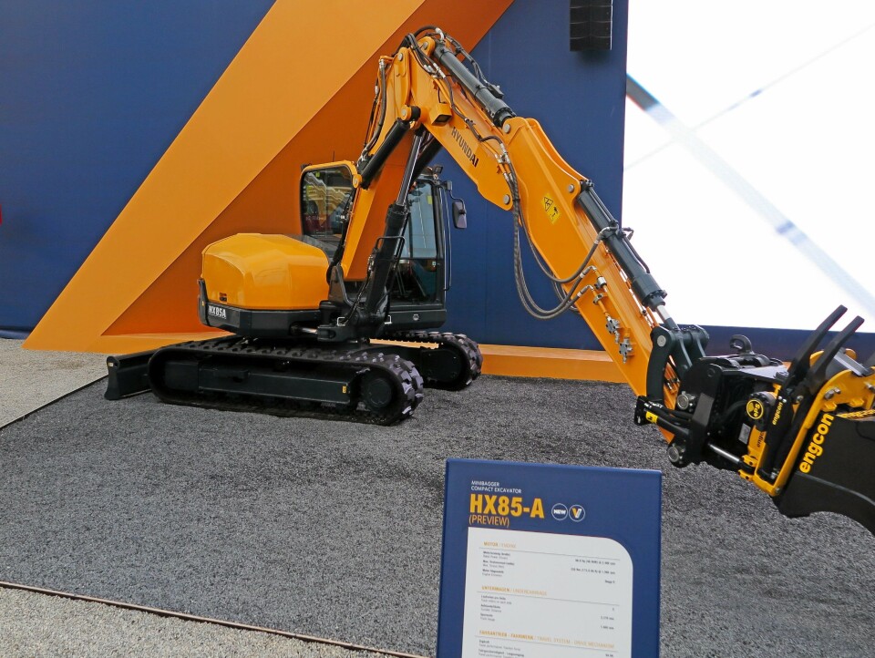 KOMMER: På Bauma sto prototypen HX85A (8-9 tonn) som blir klar for Europa i slutten av året.