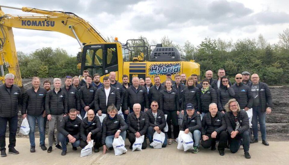 38 stk. fra Thore Magnussen & Sønn AS var på firmatur til Newcastle, der de blant annet besøkte Komatsu UKs fabrikk (bildet).