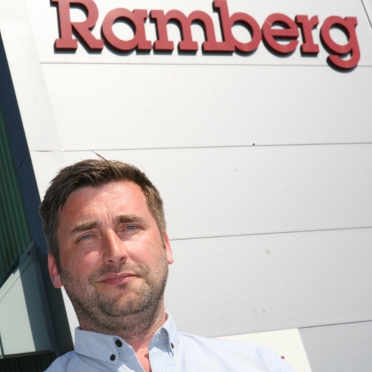 Salgs- og markedssjef Thomas Lindland har vært glødende dedikert til Ramberg gjennom 18 år. Foto: Per Dagfinn Wolden