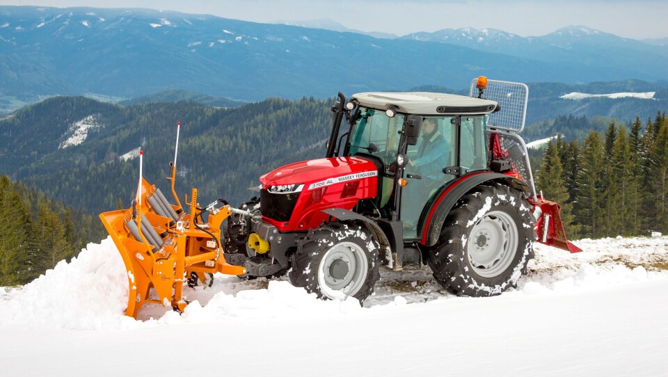 Den største traktoren i MF 3700 AL «ALPINE»-serien, MF 3709 AL, er liten, sterk og allsidig.