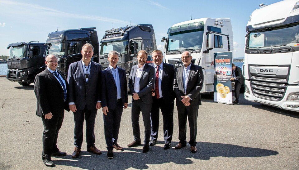 SPENTE ARRANGØRER: Fra venstre: Jo Eirik Frøise, bransjesjef Norsk Industri, Arnt Einar Litsheim, Fagdirektør i Norske Havner, Trond Andersen, Kundedirektør Norges Varemesse, Are Kjensli, administrerende direktør i NHO Logistikk og Transport, Geir A Mo, administrerende direktør Norges Lastebileier-Forbund og Hans Otto Vestli, styreleder Påbygger-gruppen Norsk Industri.
