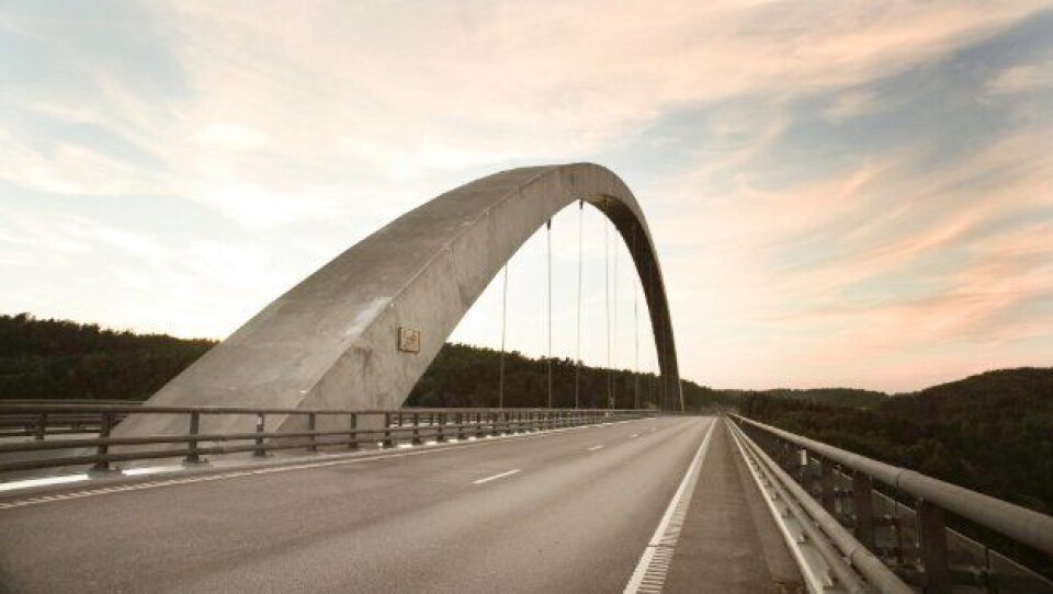 Den nyeste av Svinesundbruene og noen km med motorvei på begge sider av grensen er snart nedbetalt.