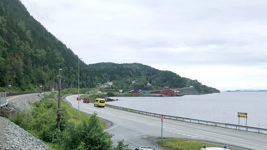 I dette området i Langstein var det planer om en utfylling med masser fra Forbordsfjelltunnelen på E6 i Trøndelag. Det blir det ikke noe av etter at massene er vurdert som uegnet til dette. I dette området i Langstein var det planer om en utfylling med masser fra Forbordsfjelltunnelen på E6 i Trøndelag. Det blir det ikke noe av etter at massene er vurdert som uegnet til dette.