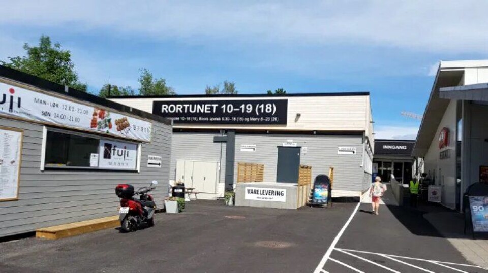 Det midlertidige Rortunet-modul-kjøpesenteret i Slemmestad. Det midlertidige Rortunet-modul-kjøpesenteret i Slemmestad.