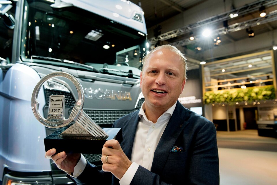 IAA 2016 Scania-sjef Henrik Henriksson er fronøyd med lastebil-businessen. Her fra «Truck of the Year»-utdelingen i 2017.