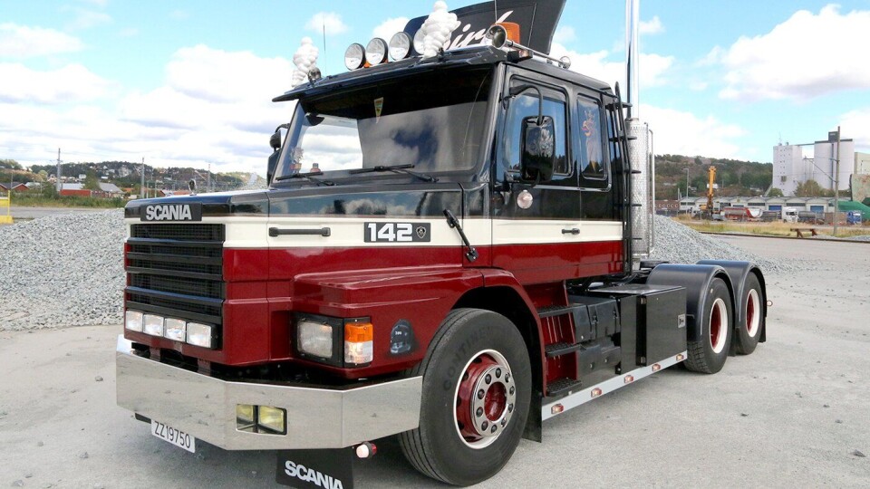 1988 Scania T142 er det nyeste kjøretøyet som deltar.
