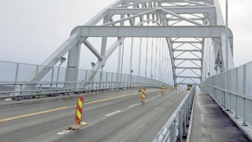 UTVALGT: Det foreslås å etablere et tungbilfelt i høyre kjørefelt på Fredrikstadbrua - i østgående retning - nærmest rekkverket mot gang og sykkelbanen.