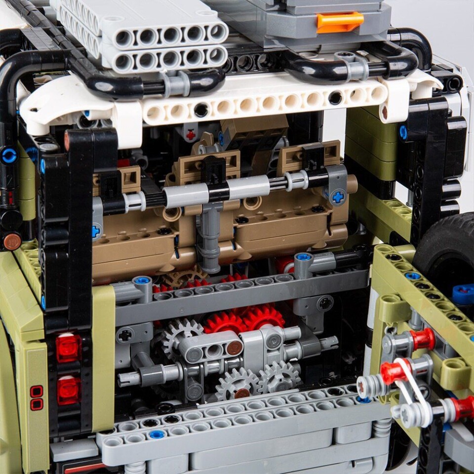 Dette er den mest avanserte girkassen som Lego noensinne har produsert til et Technic-produkt. Dette er den mest avanserte girkassen som Lego noensinne har produsert til et Technic-produkt.
