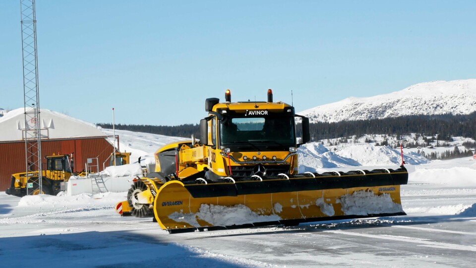Yeti Snow Technology AS (etablert av Øveraasen og Semcom), står bak løsningen AASR (Airport Autonomous Snow Removal) førerløs snørydding. Her fra en demonstrasjon påFagernes lufthavn 10. mars 2018.