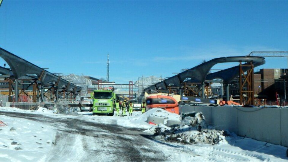 OHL har møtt på uventet store utfordringer i form av kvikkleire under byggingen av nye Ski stasjon. Dette er med på å gi et driftsresultat for OHL i Norge i 2018 på minus 301 millioner kroner.