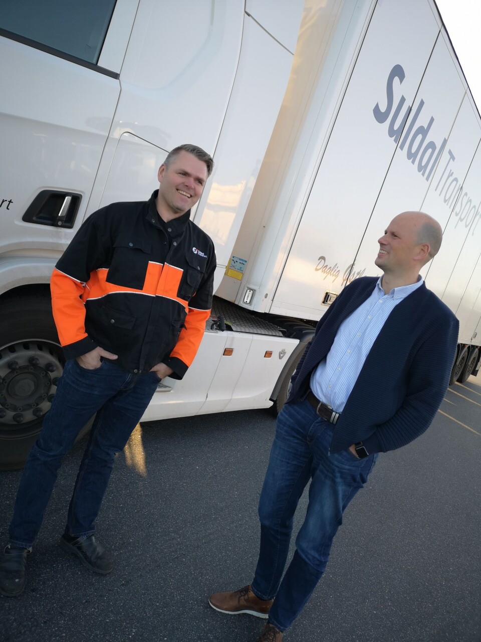 Nor-Log Gruppens konsernsjef Lars Arne Brøttem er kommunikasjon et hovedprinsipp. Det er Suldal Transports Sven Ola Haugen skjønt enig i.