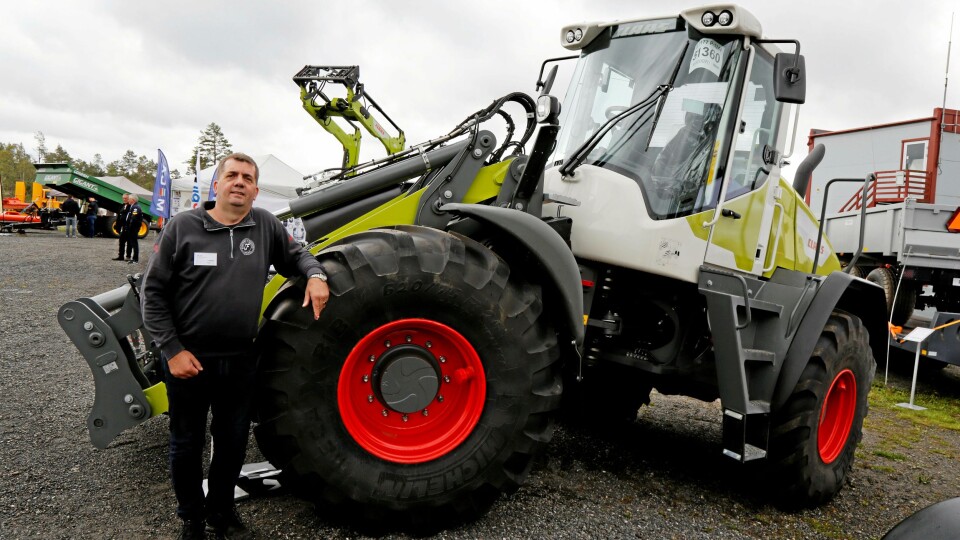 Anleggstreff 2019 Østfold i Våler.CF Maskin med Norges første Claas hjullaster, her ved salgssjef Jan-Lewi Brusevolddalen.