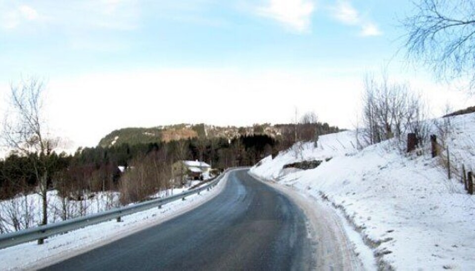 Prosjektet E39 Myrmel–Lunde er ett av tre prosjekter kan startes i 2020 med regjeringens budsjett. Prosjektet omfatter utbedring og omlegging av 3,7 km smal og svingete vei i Gaular kommune, nord for Sande i Sogn og Fjordane.