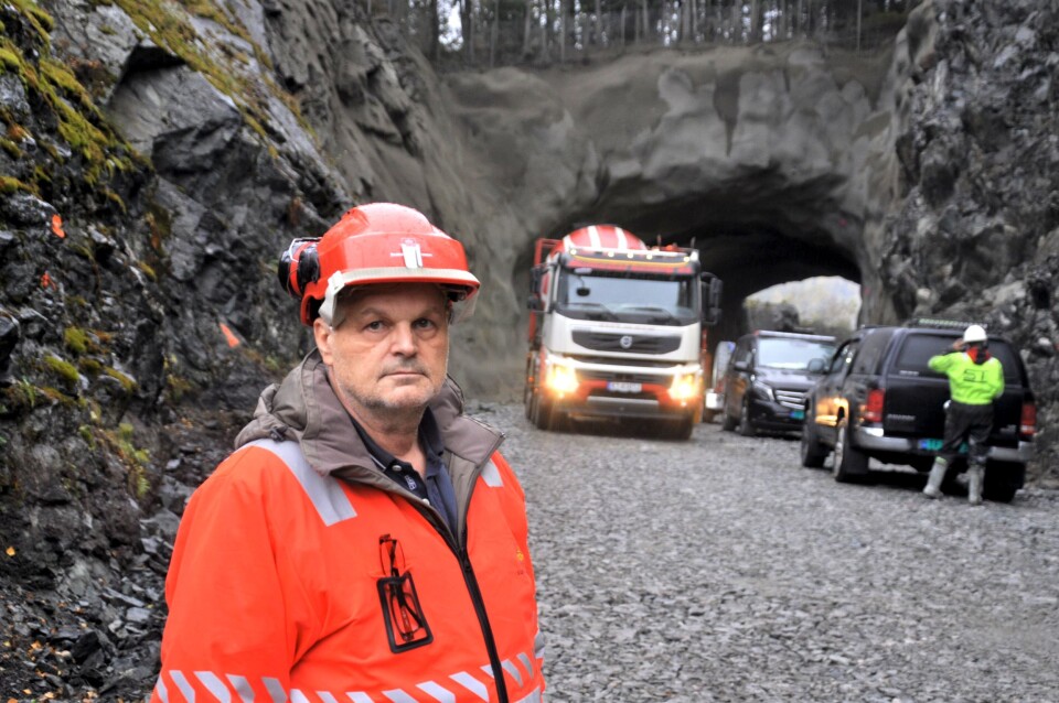 Overingeniør Walter Hjelvik i Statens vegvesen er fornøyd med tunneloppgraderingen på fv. 40 i Numedal så langt. Overingeniør Walter Hjelvik i Statens vegvesen er fornøyd med tunneloppgraderingen på fv. 40 i Numedal så langt.
