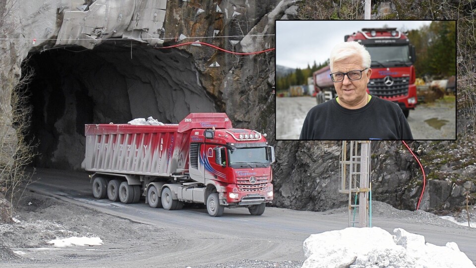 SLUTT: Etter sommeren er det slutt på at lastebilene fra T. Engene AS transporterer steinen for Brønnøy Kalk. Bildet er fra 2015.Innfelt bilde: Torbjørn Engene.