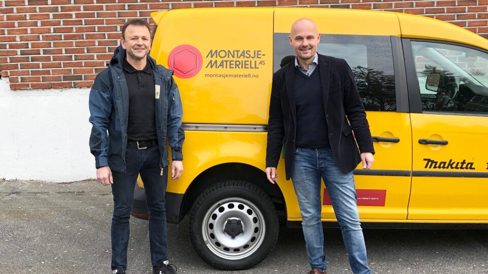 Fra venstre: Stefan Schapers (daglig leder på Montasjemateriell Larvik) og Petter Gram (regiondirektør i Optimera).