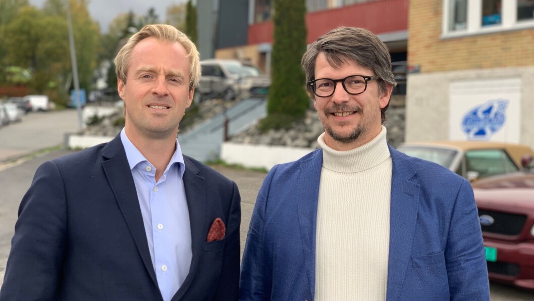 Porteføljedirektør i AF Eiendom, Otto Christian Groth (t.v.) og prosjektdirektør i OBOS Nye Hjem AS, Jørgen Stavrum. Tomten i bakgrunnen skal omgjøres fra industri til nye boliger. Porteføljedirektør i AF Eiendom, Otto Christian Groth (t.v.) og prosjektdirektør i OBOS Nye Hjem AS, Jørgen Stavrum. Tomten i bakgrunnen skal omgjøres fra industri til nye boliger.