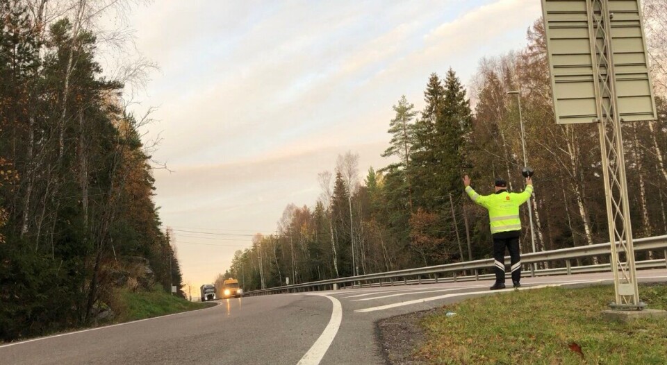 På E18 Svartskog er det manuell innvinking som gjelder, i motsetning til f. eks. på E6 Taraldrud der det er automatisert med lysskilt.