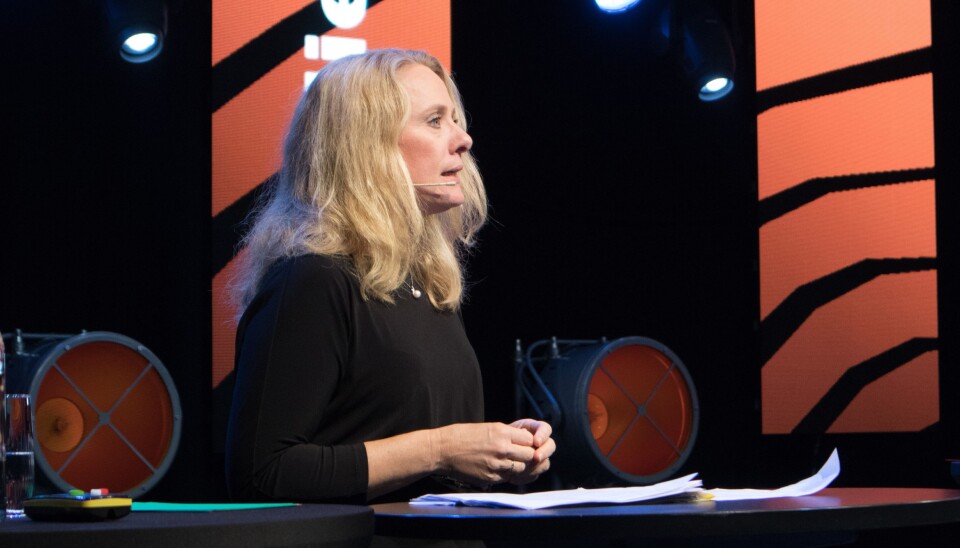 Anniken Hauglie vil la Statens vegvesen kontrollere lønns- og arbeidsvilkår i transportbransjen.