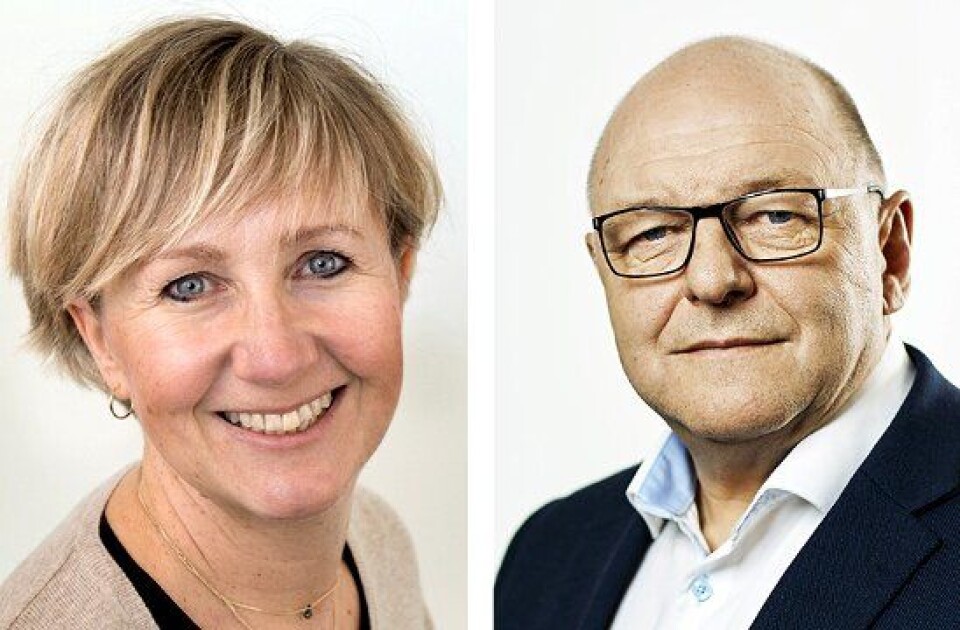 Stine Undrum i Bane Nor og Steinar Myhre i Skanska er enige om sluttoppgjøret på nye Ulriken tunnel i Bergen.