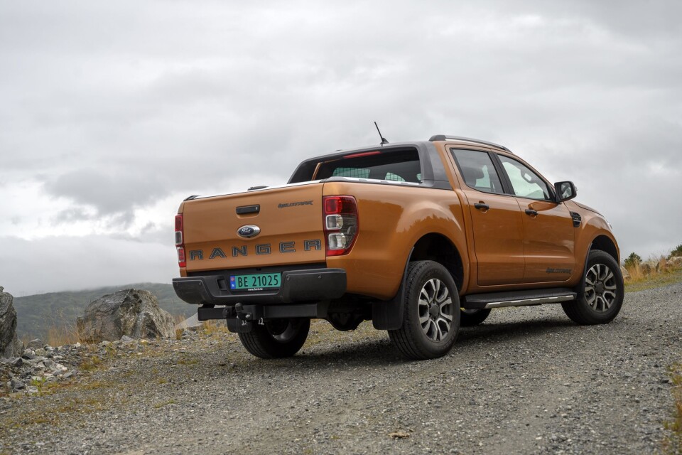 HØY: Ford Ranger er høy uten at det går ut over kjøreegenskapene.