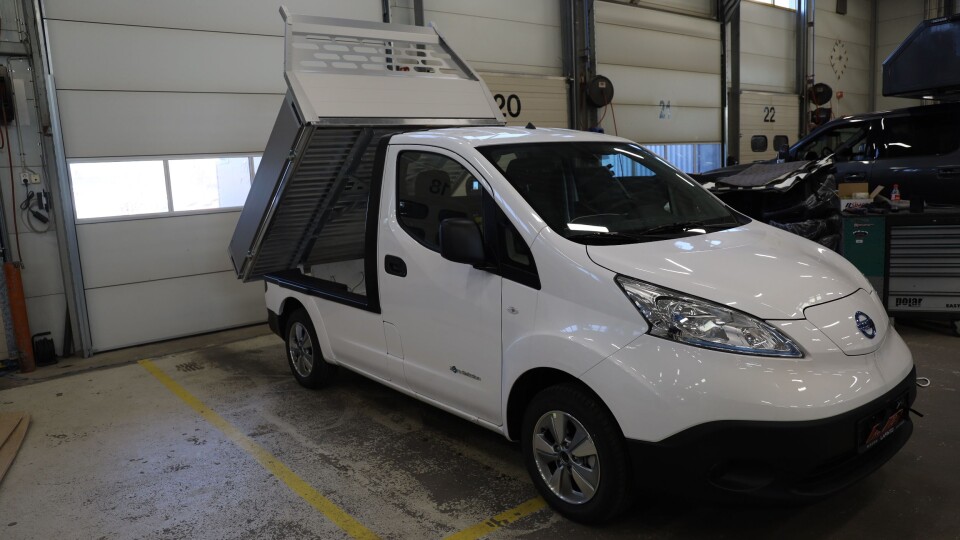 eNv200 pickup. Bygd om hos Lafinto med Veth ombygingskit.