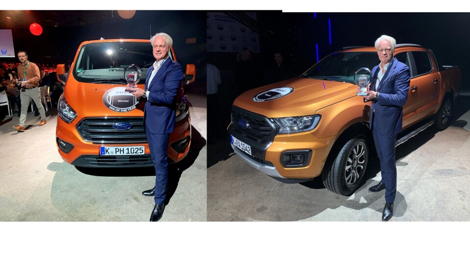 Hans Schep, daglig leder for nyttekjøretøy i Ford Europa mottok både International Van of the Year 2020 (Transit Custom) og International Pickup Award 2020 (Ford ranger) på Solutrans i Frankrike torsdag 20. november.