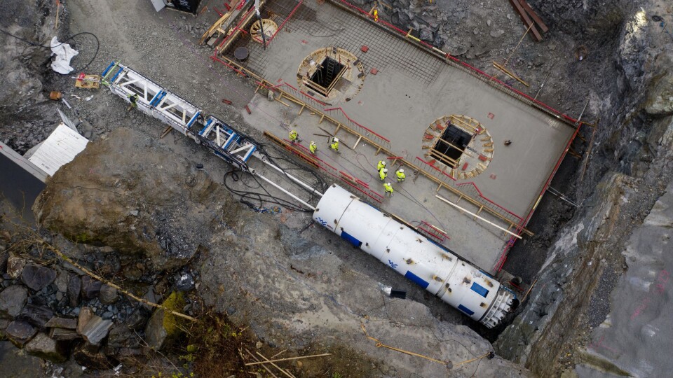 SNART KLAR: Dette dronebildet ble tatt kun timer før maskinen ble satt i drift. Transportbånd fra kutterhodet og ut i enden av bakriggen mangler her.