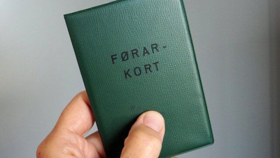 Grønt førerkort må fornyes før 1. januar 2020, dersom innehaveren har tenkt å kjøre bil på offentlig vei fra og med denne datoen.