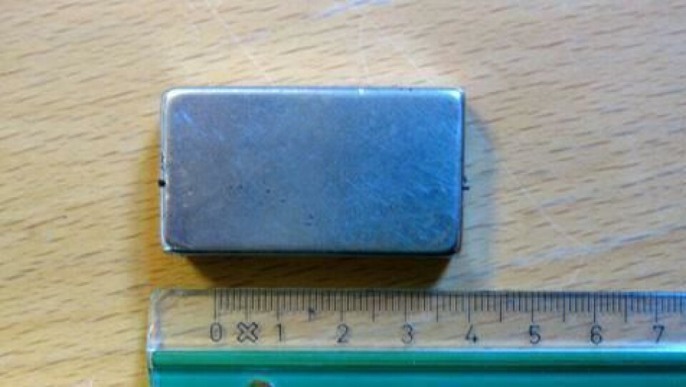 ILLUSTRASJONSBILDE. Magneter som brukes til å sette fartsskrivere av spill er ofte på denne størrelsen. Bildet er fra en som bla funnet i en kontroll i Norge i 2015. Det var altså ikke denne som ble funnet i den polske underbuksa.