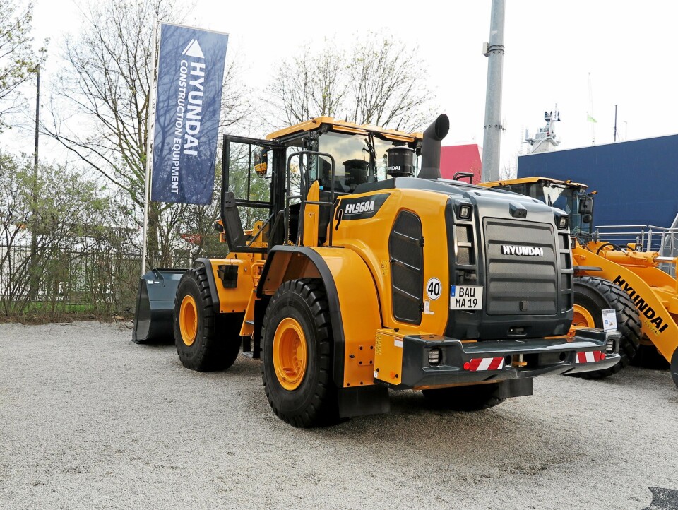 19-TONNEREN: På Bauma viste Hyundai blant annet HL960A som er den største av nykommerne nå.