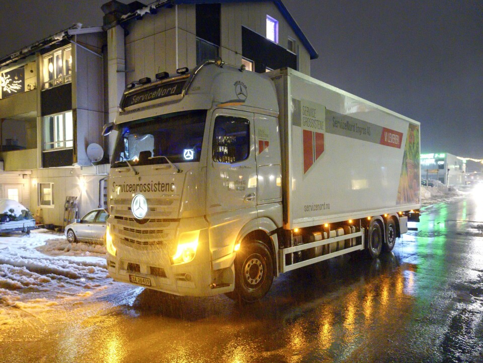 MØKKAVÆR: Det er store variasjoner i været i Lofoten, og det skifter i løpet av bare minutter.