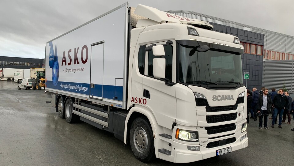 ASKEPOTT: Ved første øyekast ser hydrogenlastebilen ut som enhver annen Scania, men lik Scanias andre spesialbiler har den navn, nemlig Askepott.