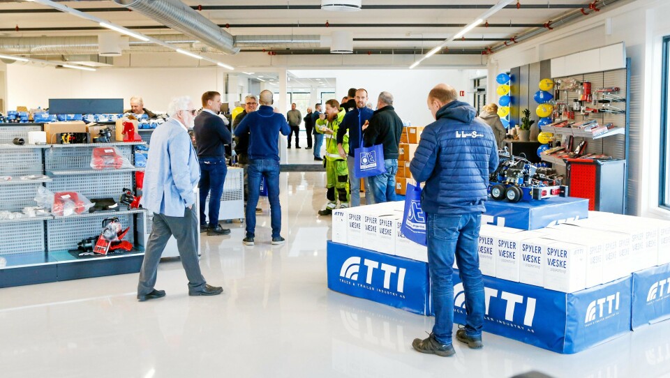 Godt besøk: Det var mange som fant veien til den nye TTI-butikken på Langhus under åpningen 3. februar.