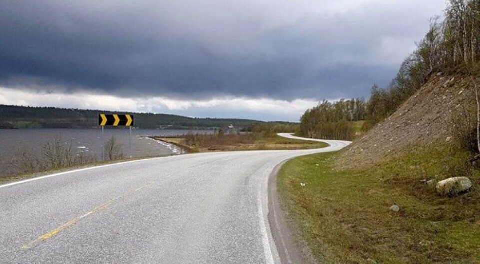 Fylkesvei 31 mellom Røros og riksgrensen skal oppgraderes av HR Entreprenør AS for underkant av 15 millioner kroner.