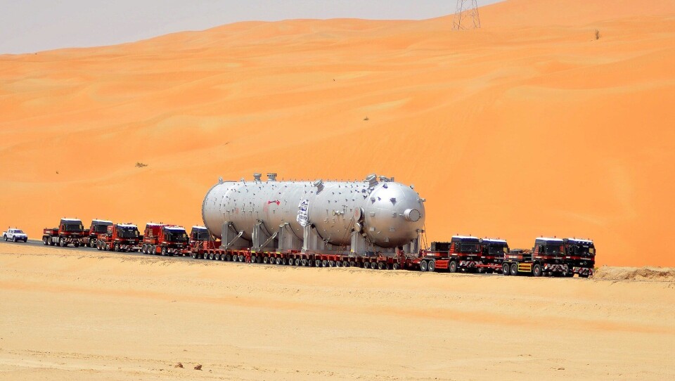 Mammoet brukte flere uker på frakt av reaktor på 1048 tonn, gjennom ørken i Saudi-Arabia, med ti trekkvogner i 2014. Et oppdrag der man måtte være selvforsynt flere uker om gangen i øde områder.