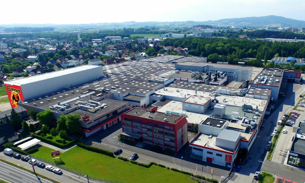 STABIL: Fabrikken har vært på samme sted i Linz siden den stod klar i 1937.