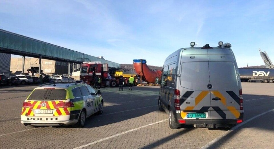 Det rumenske vogntoget ble ilagt bruksforbud og det ble gitt flere gebyrer da det kjørte i land i Larvik 14. februar.