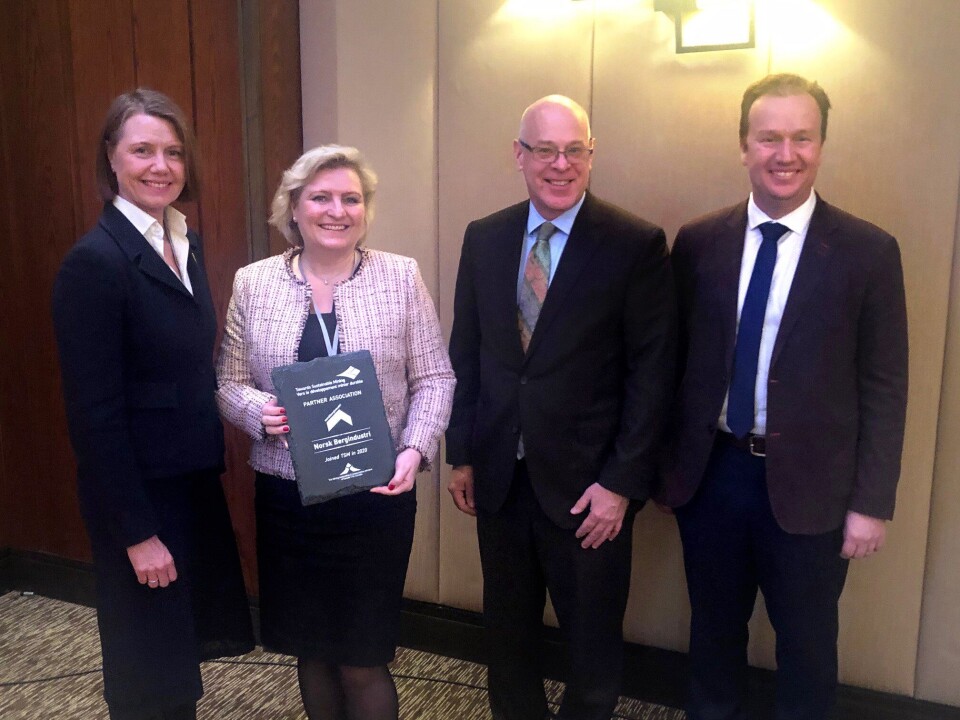Fra venstre: Anne Kari Hansen Ovind (Norges ambassadør til Canada), Anita Helene Hall (generalsekretær Norsk Bergindustri), Pierre Grotton (President og chief executive officer Mining association of Canada) og Paul Lefebvre (Parliamentary Secretary hos Canada's Minister of Natural Resources).