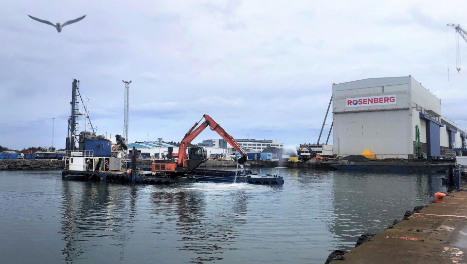 Sjøentreprenøren startet i februar 2020 på utdypingsarbeidene ved Rosenberg Worley-verftets kaianlegg i Stavanger.