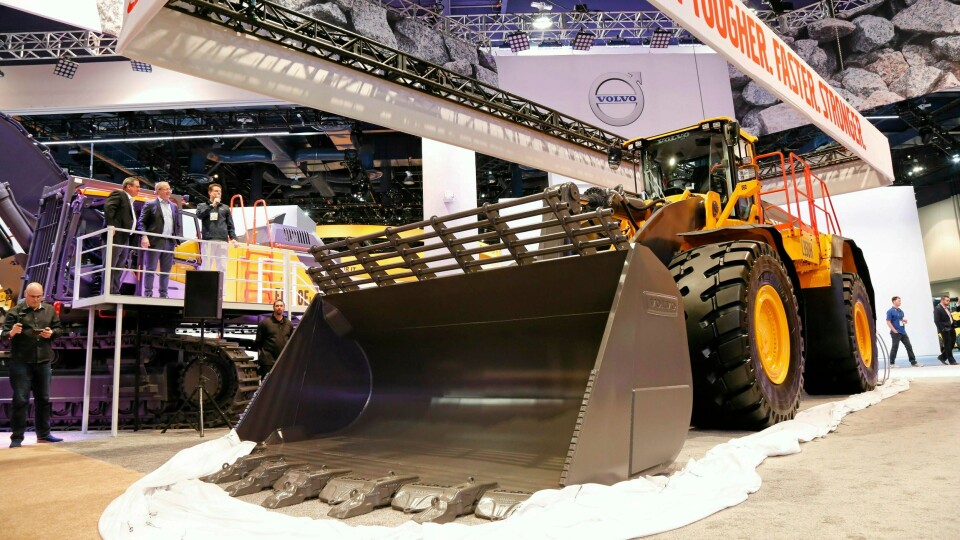 Bilde fra Volvos område på Conexpo i 2017 der en ny Volvo L350H ble lansert.