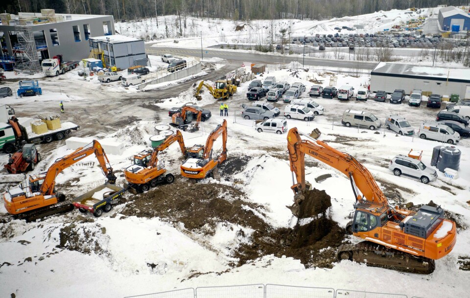 FIKK HJELP: Da Gausen trengte hjelp som mest, kastet Rosendal Maskin seg rundt og bidro til at han kom raskt igang med arbeidet. FIKK HJELP: Da Gausen trengte hjelp som mest, kastet Rosendal Maskin seg rundt og bidro til at han kom raskt igang med arbeidet.