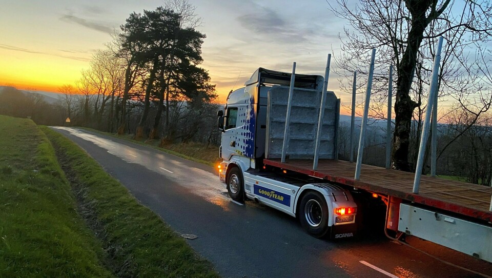 Siste oppdrag: På vei ut fredag morgen for å hente et foreløpig siste tømmerlass inne i de Franske skoger for FC Transport.