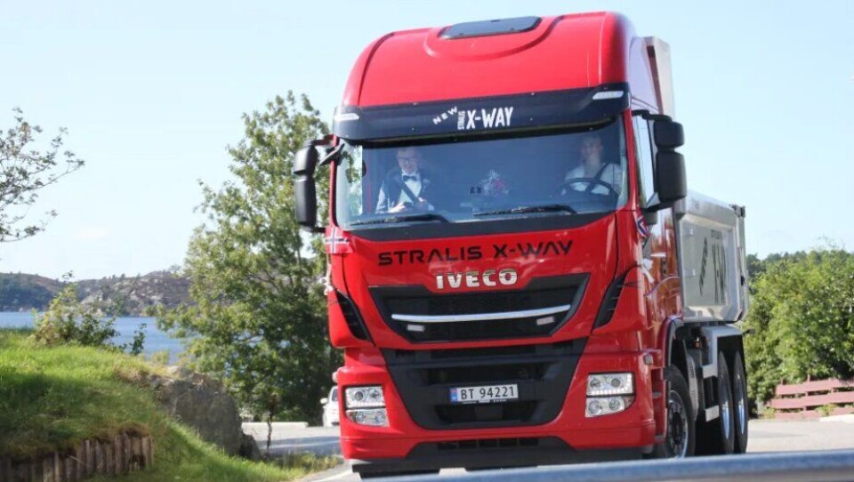 7. september 2019 giftet Ingeborg Oline Instefjord Neergård (30) og Jon Anders Neergård (40) seg i Austevoll Kirke. De valgte å gå for en helt spesiell bryllupsbil, nemlig en Iveco X-Way.