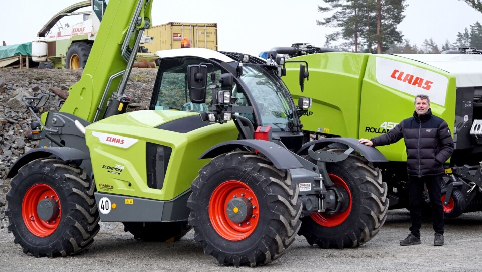 Frank Karling hos CF Maskin med traktorregistrerte Claas Scorpion 756 Varipower teleskoplaster. Frank Karling hos CF Maskin med traktorregistrerte Claas Scorpion 756 Varipower teleskoplaster.