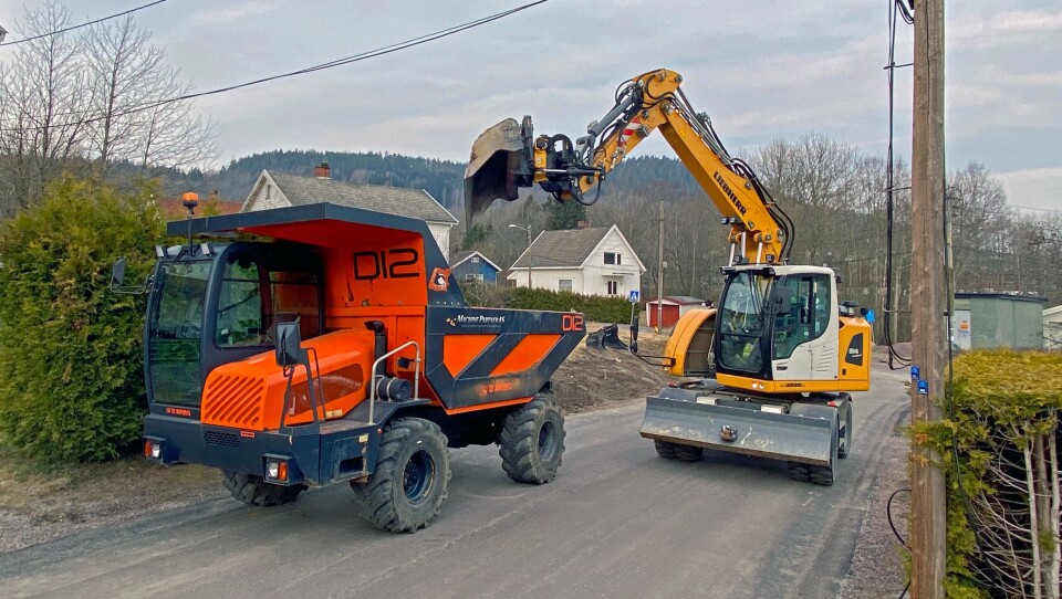 VELPRØVD: Merket D´Avino er fra 50-tallet da fabrikken begynte med betongmiksere. I 2012 bygde de for første gang en D12-dumper (bildet) på en betongmikser, så både drivlinje og aksler er velprøvd gjennom mange år. VELPRØVD: Merket D´Avino er fra 50-tallet da fabrikken begynte med betongmiksere. I 2012 bygde de for første gang en D12-dumper (bildet) på en betongmikser, så både drivlinje og aksler er velprøvd gjennom mange år.
