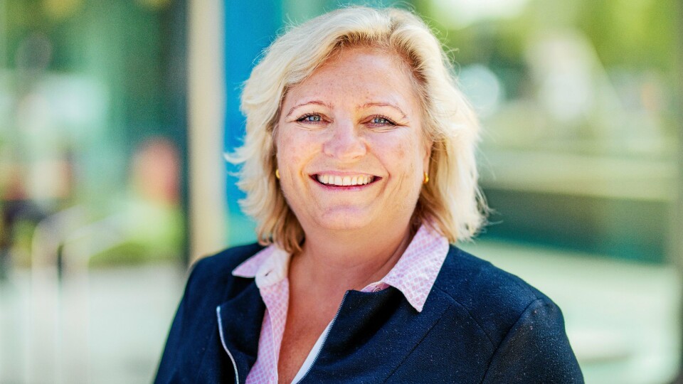 Generalsekretær Anita Hall i Norsk Bergindustri setter pris på at regjeringen i dag fremla en ny krisepakke som innebærer at staten dekker en andel av de faste kostnadene for bedrifter som har betydelig nedgang i omsetningen på grunn av koronasituasjone,men forventer flere tiltak for sine medlemsbedrifter.